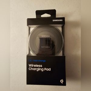 Samsung Wireless Charging Pad-Brand New in Box